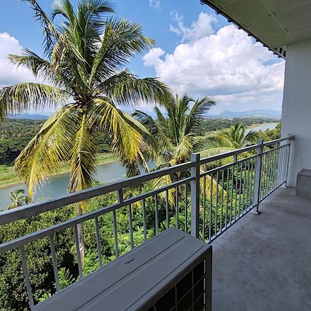 Mahaweli View Inn Kandy Bagian luar foto