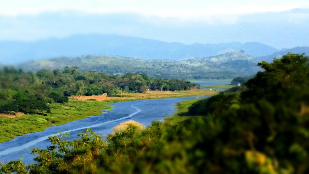 Mahaweli View Inn Kandy Bagian luar foto